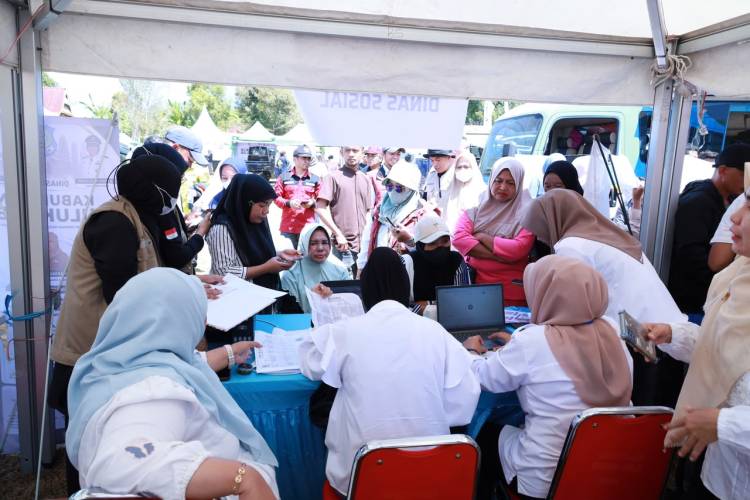 Hari Pertama Jambore Pelayanan, Warga Kindang Membludak Manfaatkan Layanan Publik