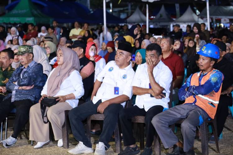 Bersama Lima Legislator, Bupati Andi Utta Gelar Dialog di Malam Jambore Pelayanan Publik Bontotiro